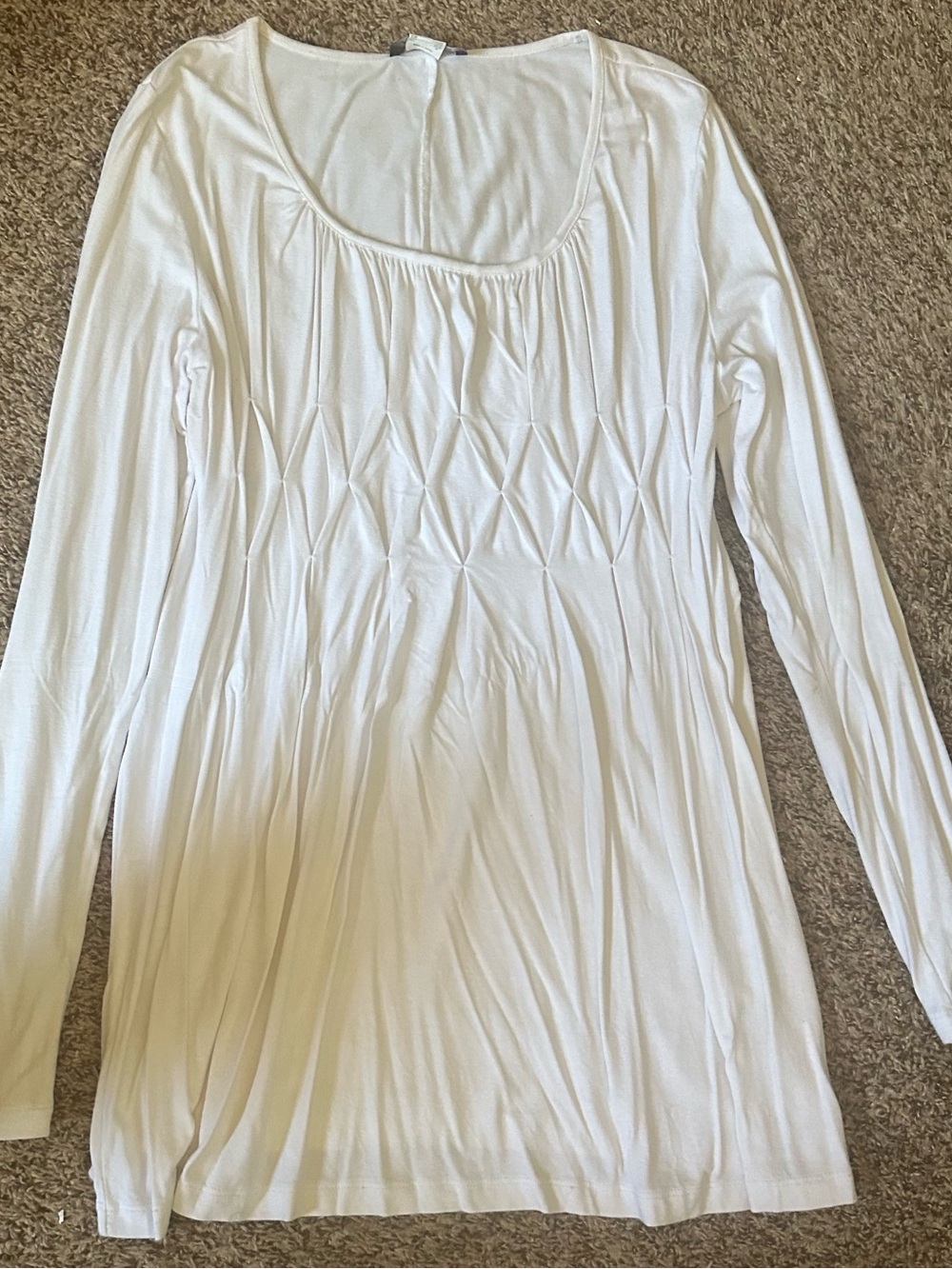 White Long-Sleeve Scoop Neck Women's Top Venus Medium looks like a large to me